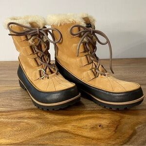 JBU Brunswick Women’s Faux Fur‎ Lug Sole Weather Ready Mid Calf Boot Sz 8